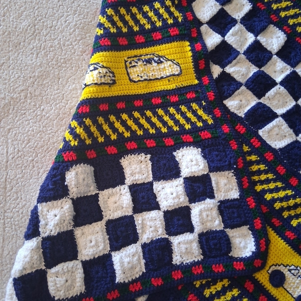 Handmade Colorful Checkered Car Pattern Blanket Throw - Picture 3 of 3
